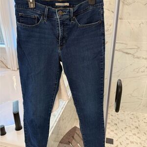 Levi's Women's Deep Indigo Skinny Jeans